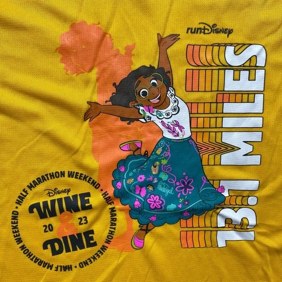 Run Disney Womens 2023 Half Marathon Encanto Mirabel Wine And Dine Shirt‎ Small - Picture 4 of 10